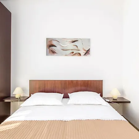 Lejlighed 1 Bedroom Gorgeous In Selce