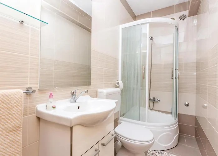 1 Bedroom Gorgeous In Selce