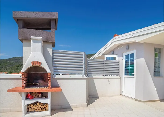 1 Bedroom Gorgeous In Selce