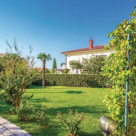 1 Bedroom Gorgeous Apartment In Selce Selce